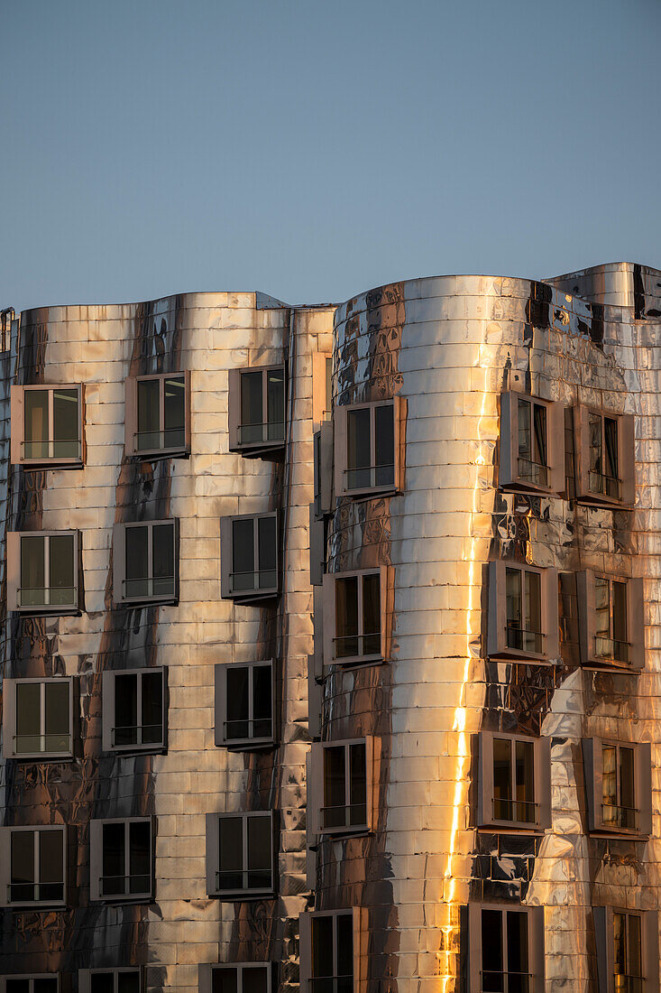 Gehry Bauten, architect Zaha Hadid, Medienhafen, Dusseldorf, North Rhine-Westphalia, Germany, Europe\n