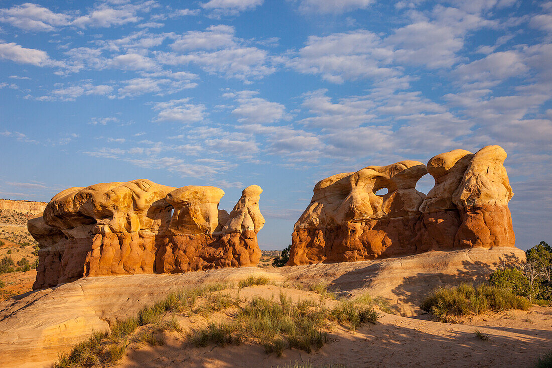 Sandstein-Hoodoo-Felsformationen im Devil's Garden im Grand Staircase-Escalante National Monument in Utah.