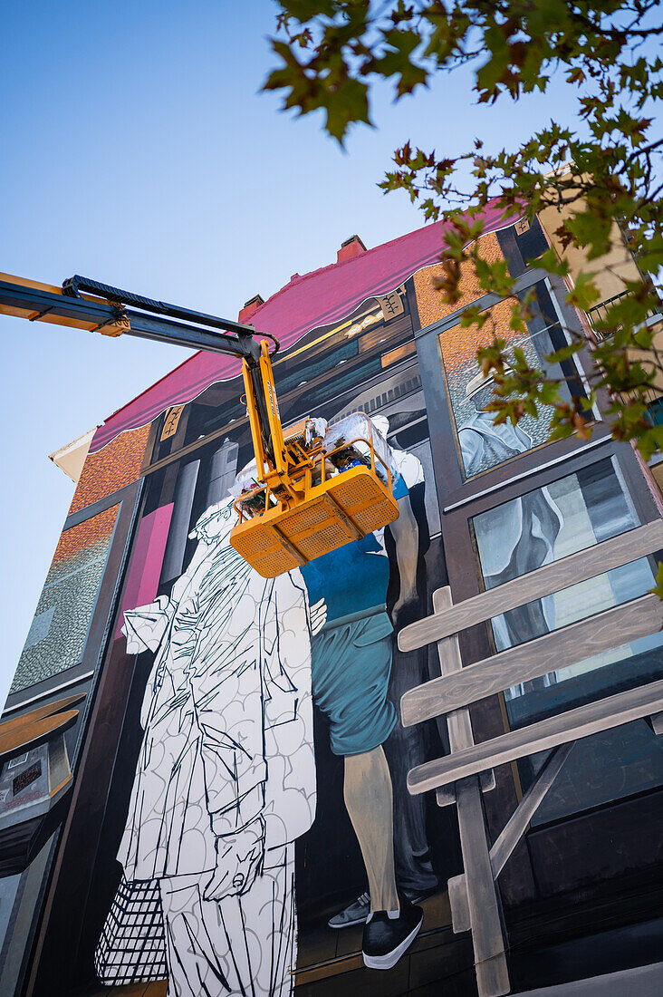 French artist Taroe working at Asalto International Urban Art Festival in Zaragoza, Spain\n