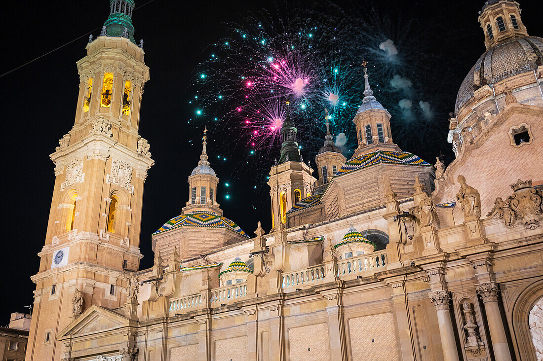 The fireworks put the finishing touch to the Fiestas del Pilar of Zaragoza, Spain\n