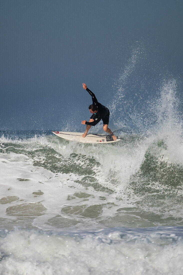 Quiksilver Festival celebrated in Capbreton, Hossegor and Seignosse, with 20 of the best surfers in the world hand-picked by Jeremy Flores to compete in south west of France.\n