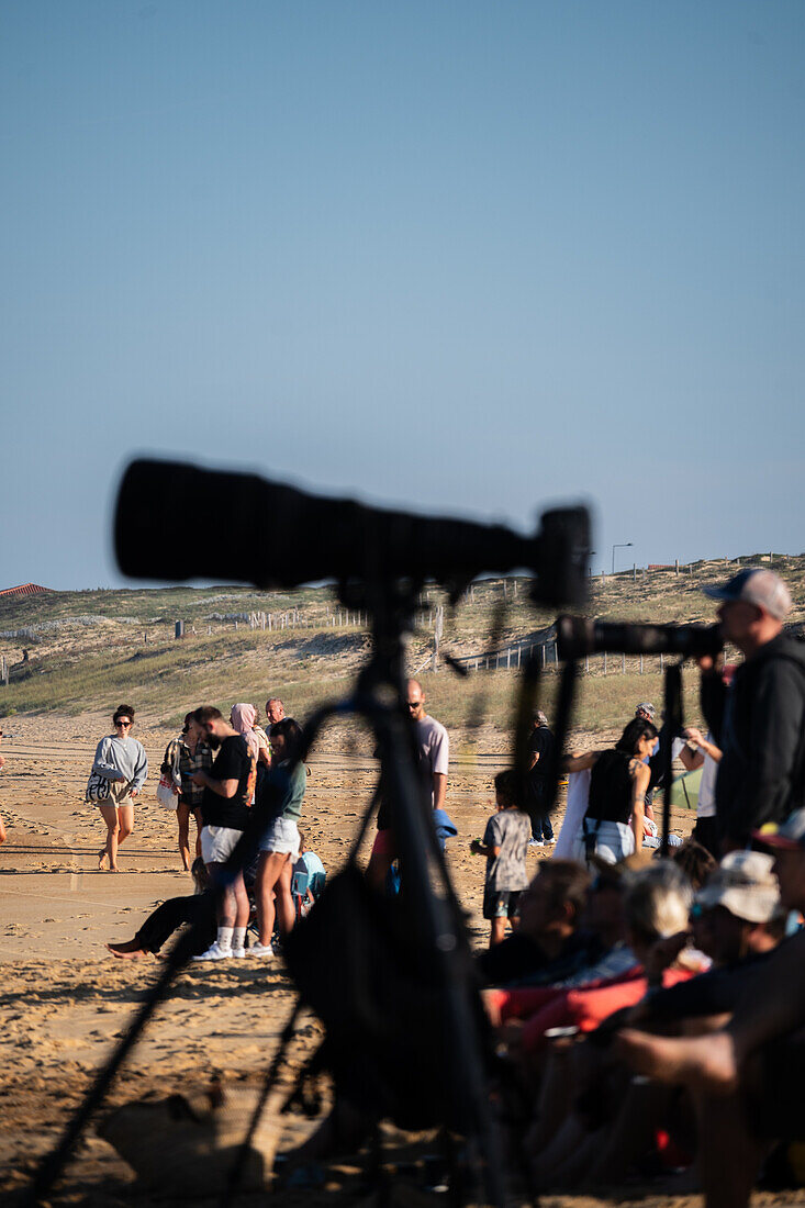 Quiksilver Festival celebrated in Capbreton, Hossegor and Seignosse, with 20 of the best surfers in the world hand-picked by Jeremy Flores to compete in south west of France.\n