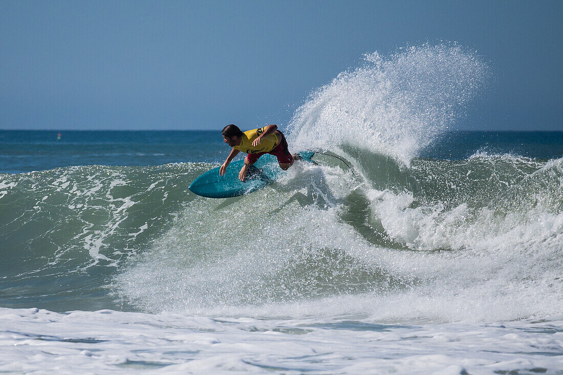 Quiksilver Festival celebrated in Capbreton, Hossegor and Seignosse, with 20 of the best surfers in the world hand-picked by Jeremy Flores to compete in south west of France.\n