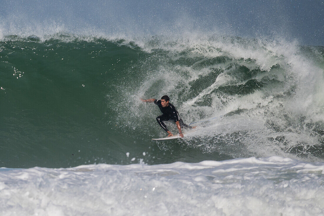 Quiksilver Festival celebrated in Capbreton, Hossegor and Seignosse, with 20 of the best surfers in the world hand-picked by Jeremy Flores to compete in south west of France.\n