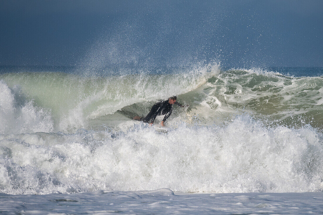 Quiksilver Festival celebrated in Capbreton, Hossegor and Seignosse, with 20 of the best surfers in the world hand-picked by Jeremy Flores to compete in south west of France.\n