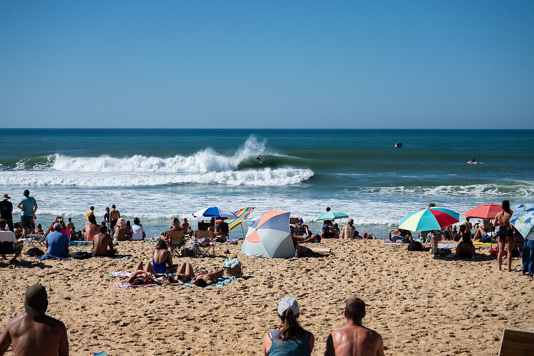 Quiksilver Festival celebrated in Capbreton, Hossegor and Seignosse, with 20 of the best surfers in the world hand-picked by Jeremy Flores to compete in south west of France.\n