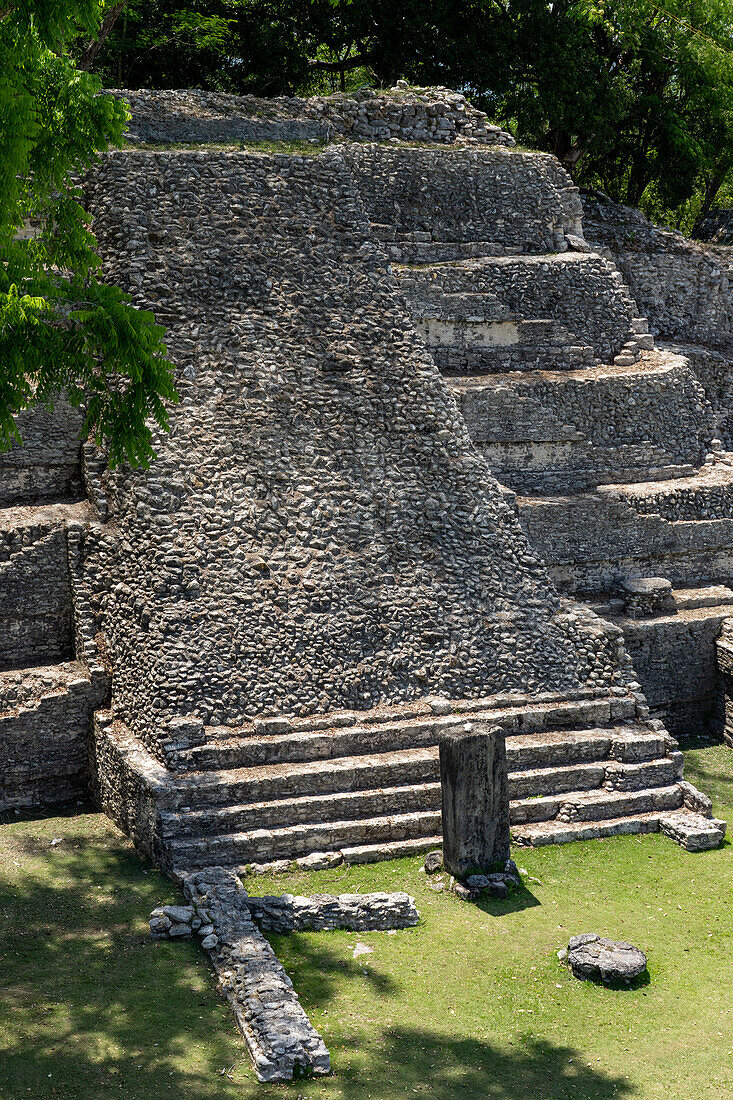 Structure A-3 with its stela and altar in the Mayan ruins in the Xunantunich Archeological Reserve in Belize.\n