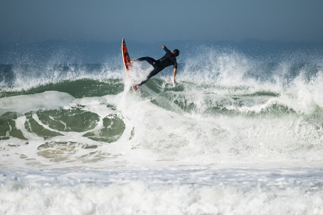 Quiksilver Festival celebrated in Capbreton, Hossegor and Seignosse, with 20 of the best surfers in the world hand-picked by Jeremy Flores to compete in south west of France.\n