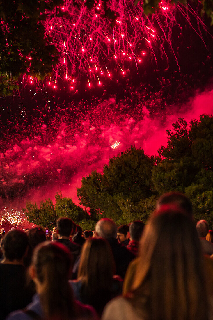 The fireworks put the finishing touch to the Fiestas del Pilar of Zaragoza, Spain\n