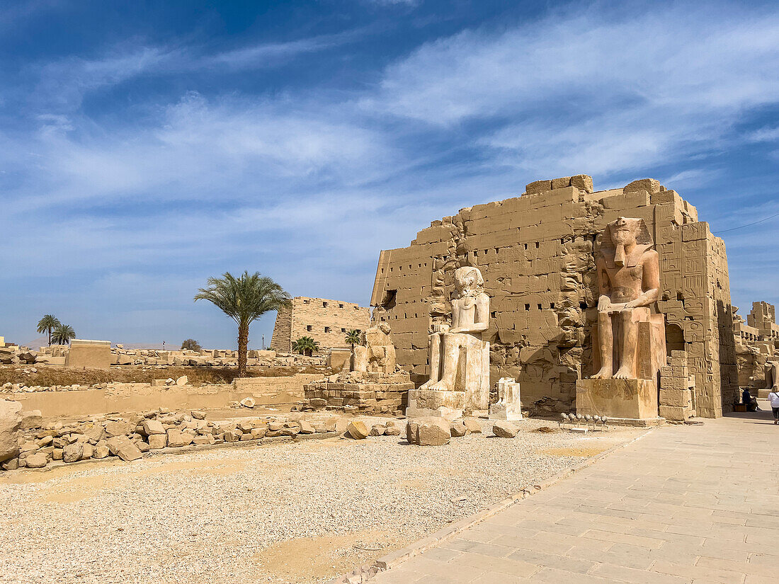 Der Tempelkomplex von Karnak, eine riesige Mischung aus Tempeln, Pylonen, Kapellen und anderen Gebäuden, UNESCO-Welterbestätte, bei Luxor, Theben, Ägypten, Nordafrika, Afrika