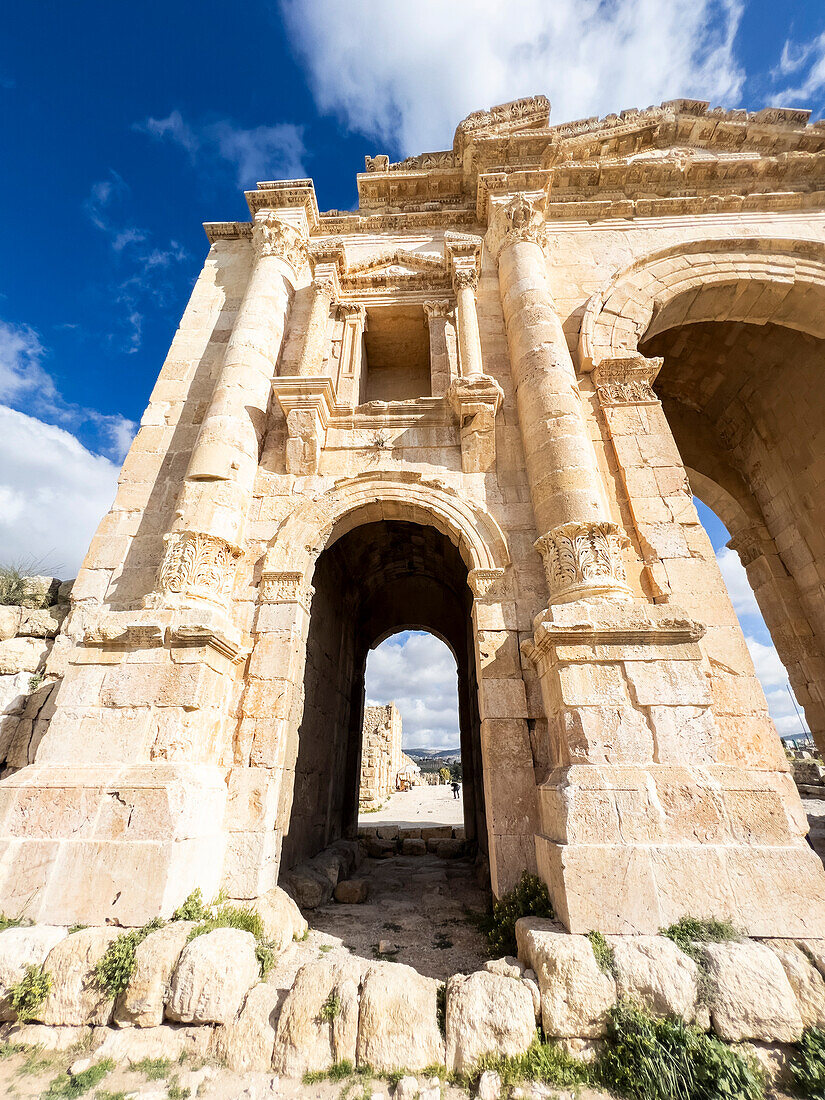 The Arch of Hadrian in Jerash, believed to have been founded in 331 BC by Alexander the Great, Jerash, Jordan, Middle East\n