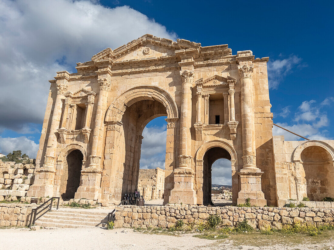 The Arch of Hadrian in Jerash, believed to have been founded in 331 BC by Alexander the Great, Jerash, Jordan, Middle East\n