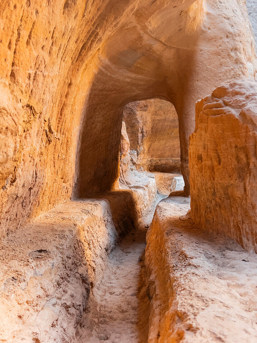 The Siq, entrance to Petra Archaeological Park, UNESCO World Heritage Site, one of the New Seven Wonders of the World, Petra, Jordan, Middle East\n