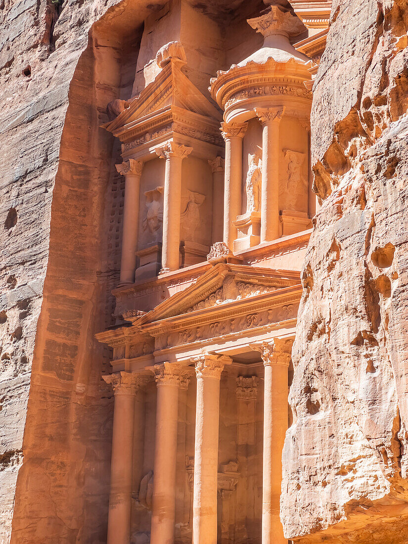 The Petra Treasury (Al-Khazneh), Petra Archaeological Park, UNESCO World Heritage Site, one of the New Seven Wonders of the World, Petra, Jordan, Middle East\n