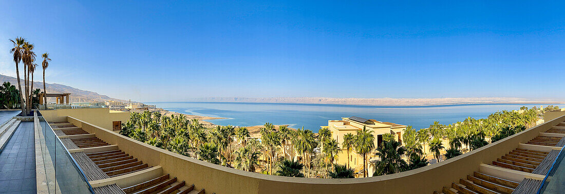 Kempinski Hotel Ishtar, ein Fünf-Sterne-Luxusresort am Toten Meer, inspiriert von den Hängenden Gärten von Babylon, Jordanien, Naher Osten