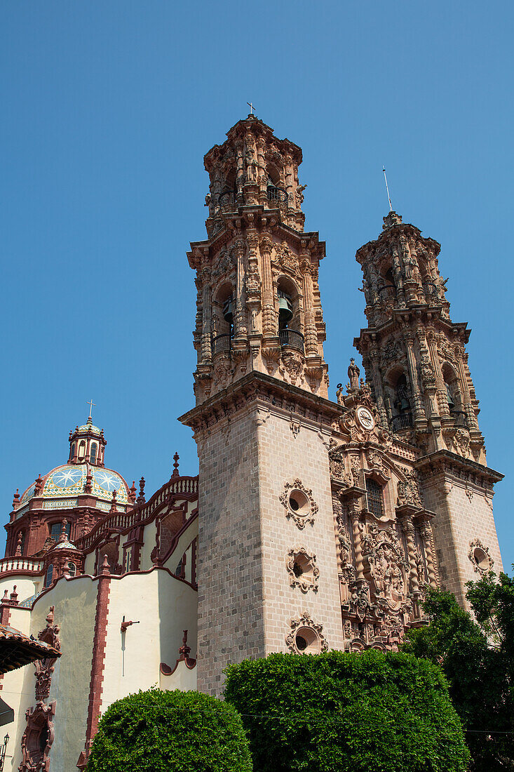 Türme im churrigueresken Stil, Kirche Santa Prisca de Taxco, gegründet 1751, UNESCO-Weltkulturerbe, Taxco, Guerrero, Mexiko, Nordamerika