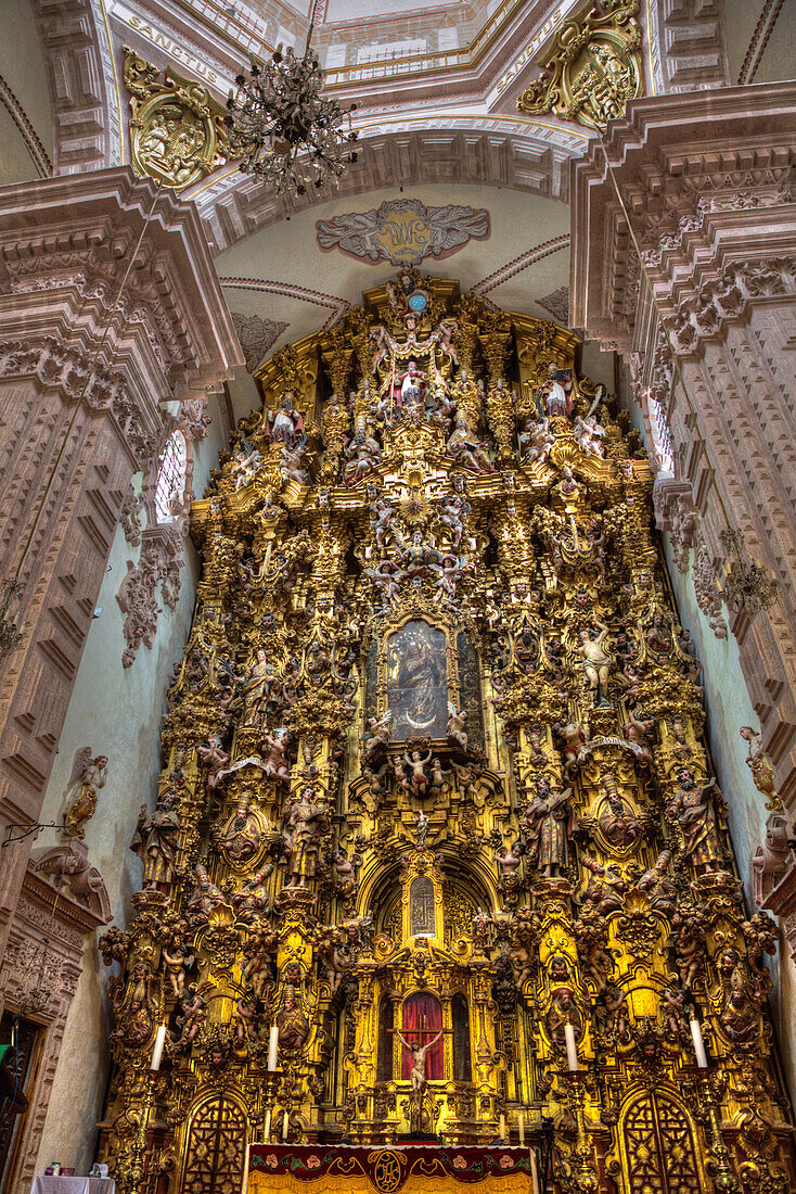 Altarpiece, 18th century Spanish Baroque style, Church of Santa Prisca de Taxco, founded 1751, UNESCO World Heritage Site, Taxco, Guerrero, Mexico, North America\n