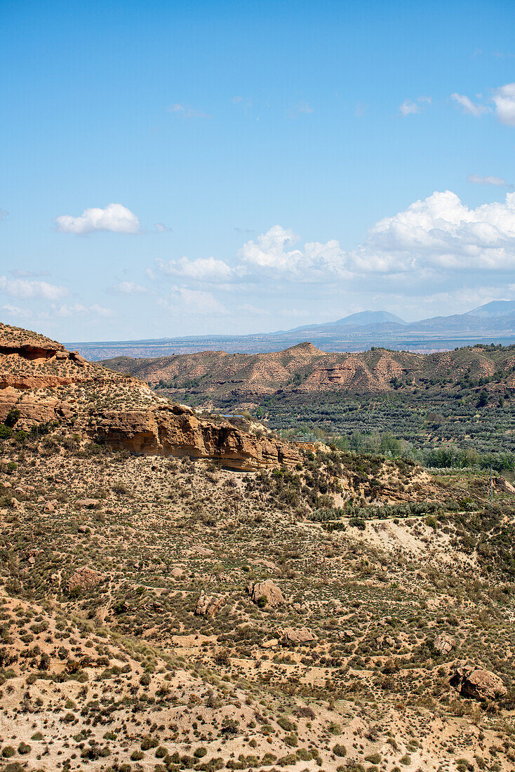Blick auf die Wüstenlandschaft am Abellan-Staudamm, Granada, Andalusien, Spanien, Europa