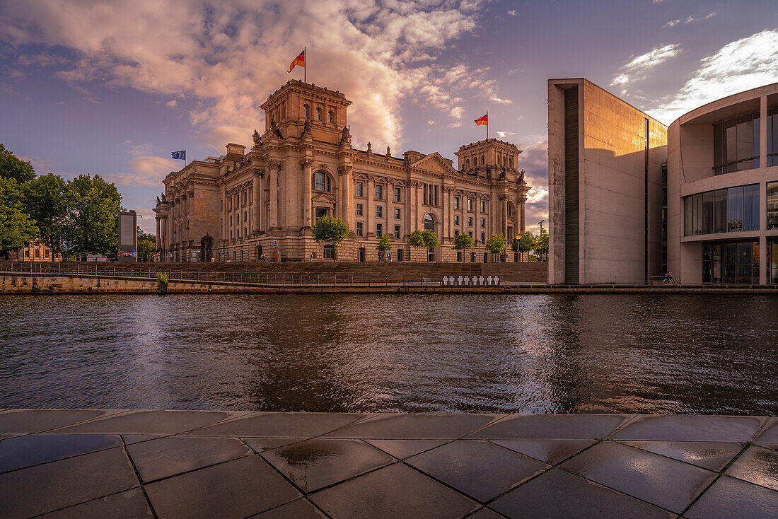 View of the River Spree and the Reichstag (German Parliament building) at sunset, Mitte, Berlin, Germany, Europe\n