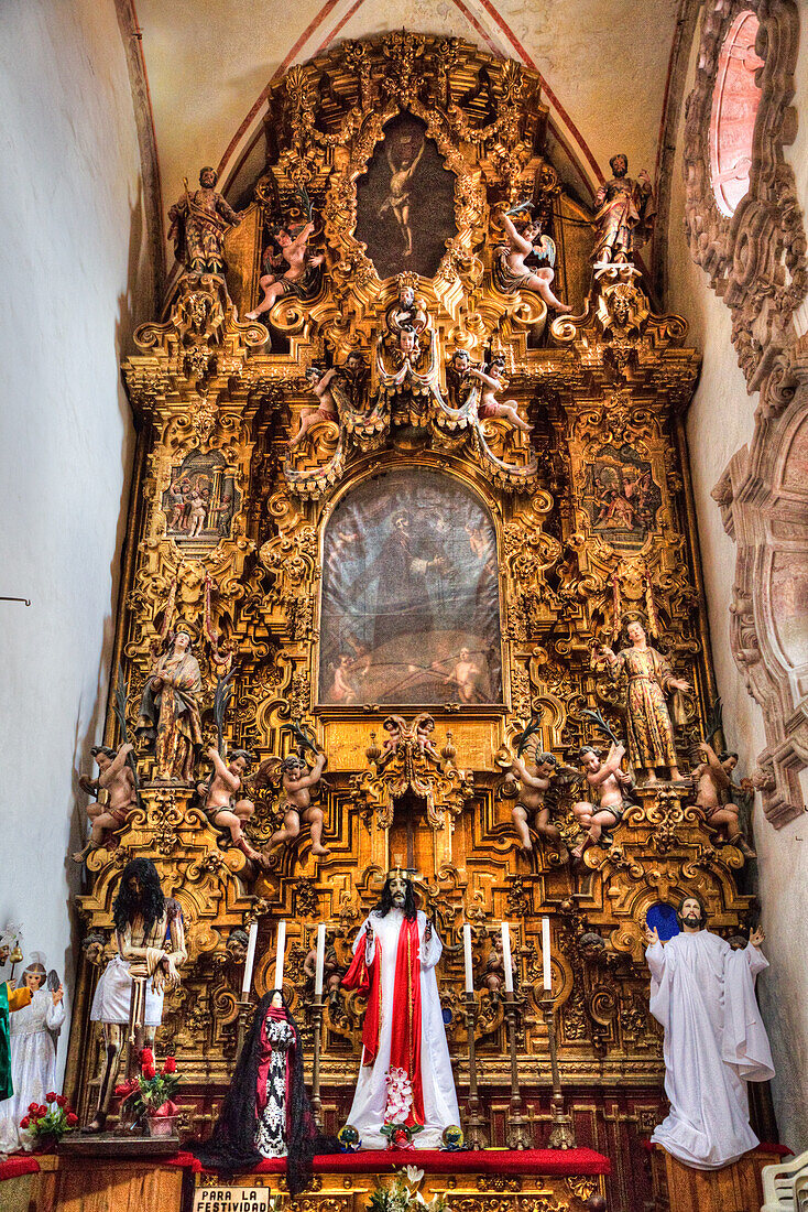 Altarpiece, 18th century Spanish Baroque style, Church of Santa Prisca de Taxco, founded 1751, UNESCO World Heritage Site, Taxco, Guerrero, Mexico, North America\n