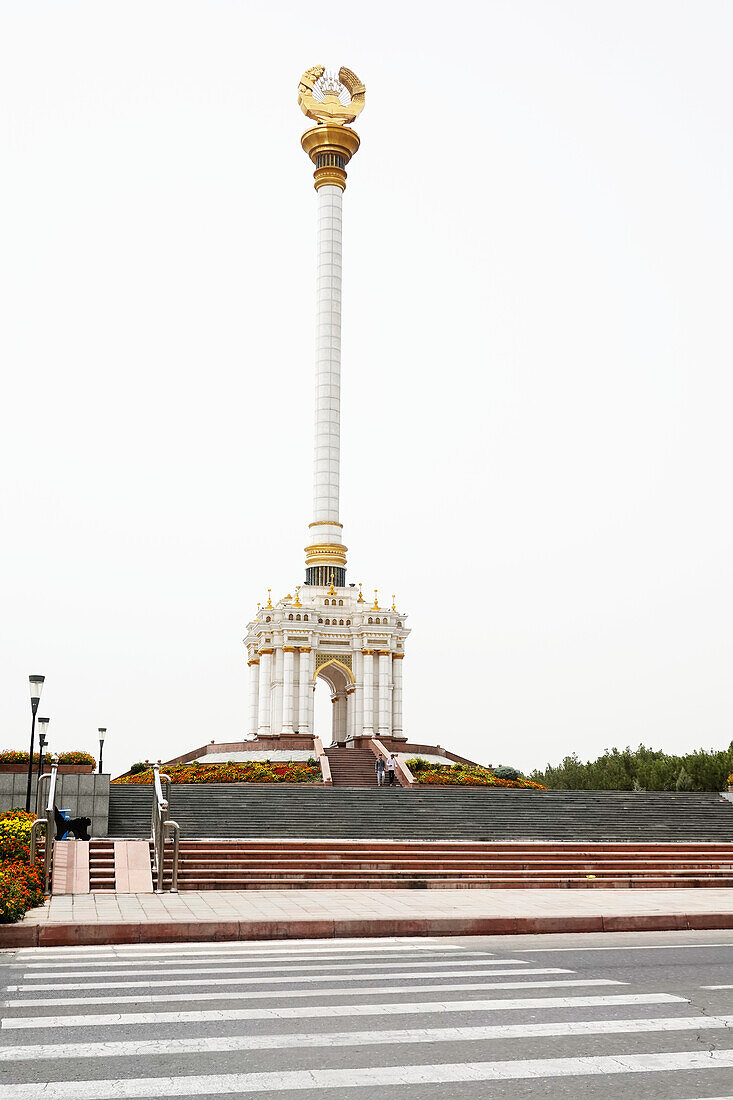 Statue, Dushanbe, Tajikistan, Central Asia, Asia\n