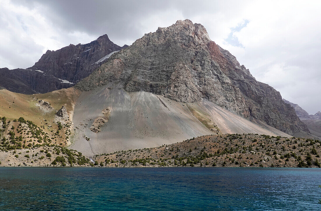 The remote and spectacular Fann Mountains, part of the western Pamir-Alay, Tajikistan, Central Asia, Asia\n