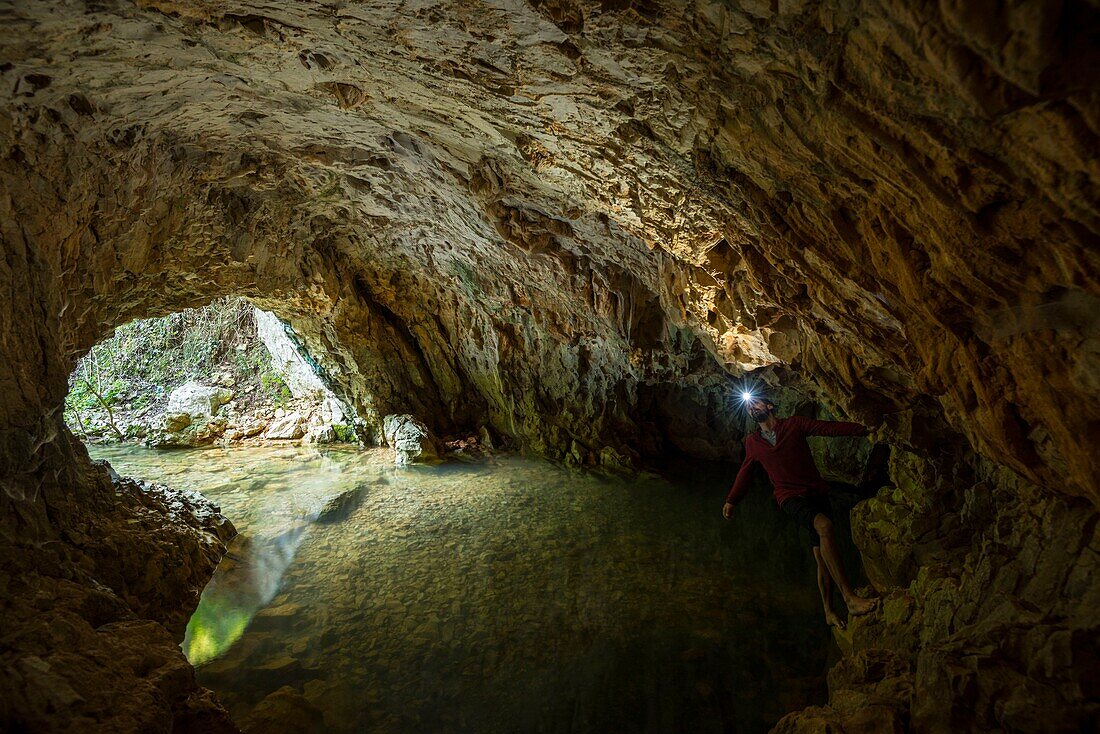 France, Ardeche, Reserve Naturelle des Gorges de l'Ardeche, Saint Remeze, Resurgence de la Cathedrale\n