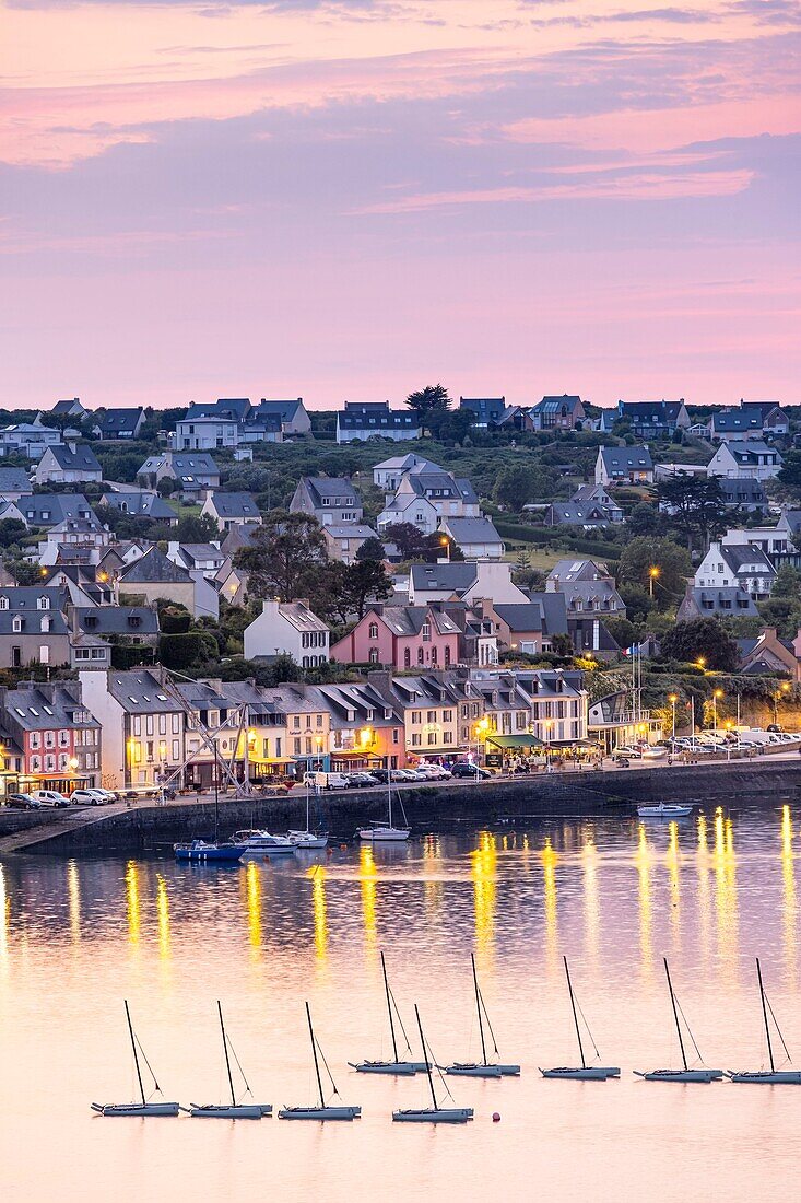 France, Finistere, Armorica Regional Natural Park, Crozon Peninsula, Camaret-sur-Mer at dusk\n