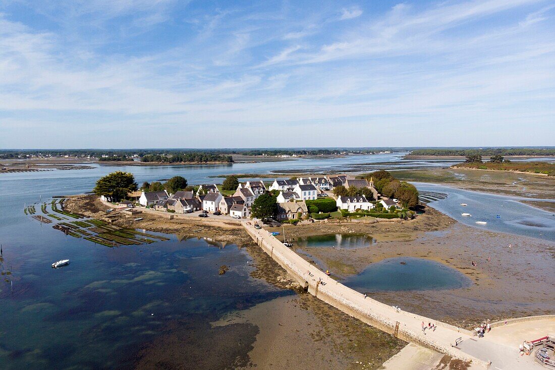 France, Morbihan, Belz, Etel river, Saint Cado island (aerial view)\n