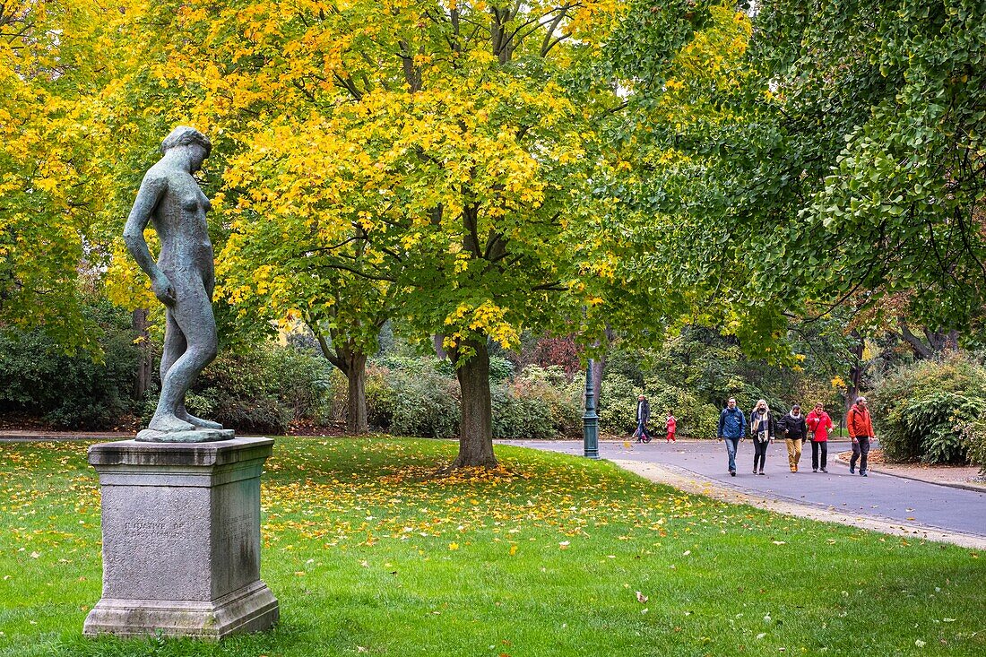 Frankreich, Paris, Bezirk Parc-de-Montsouris, Montsouris Park im Herbst