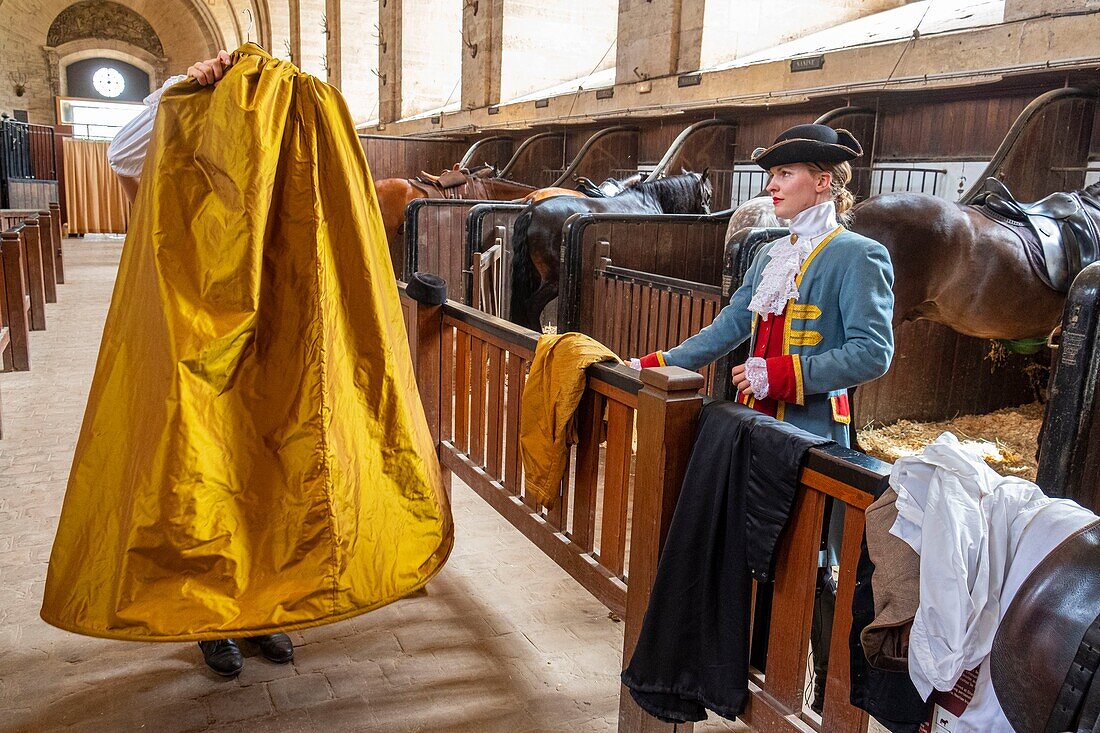 Frankreich, Oise, Chantilly, Schloss Chantilly, die Großen Ställe, Show zum dreihundertjährigen Bestehen der Großen Ställe: Es war einmal... der Große Marstall, die Reiter bereiten sich vor