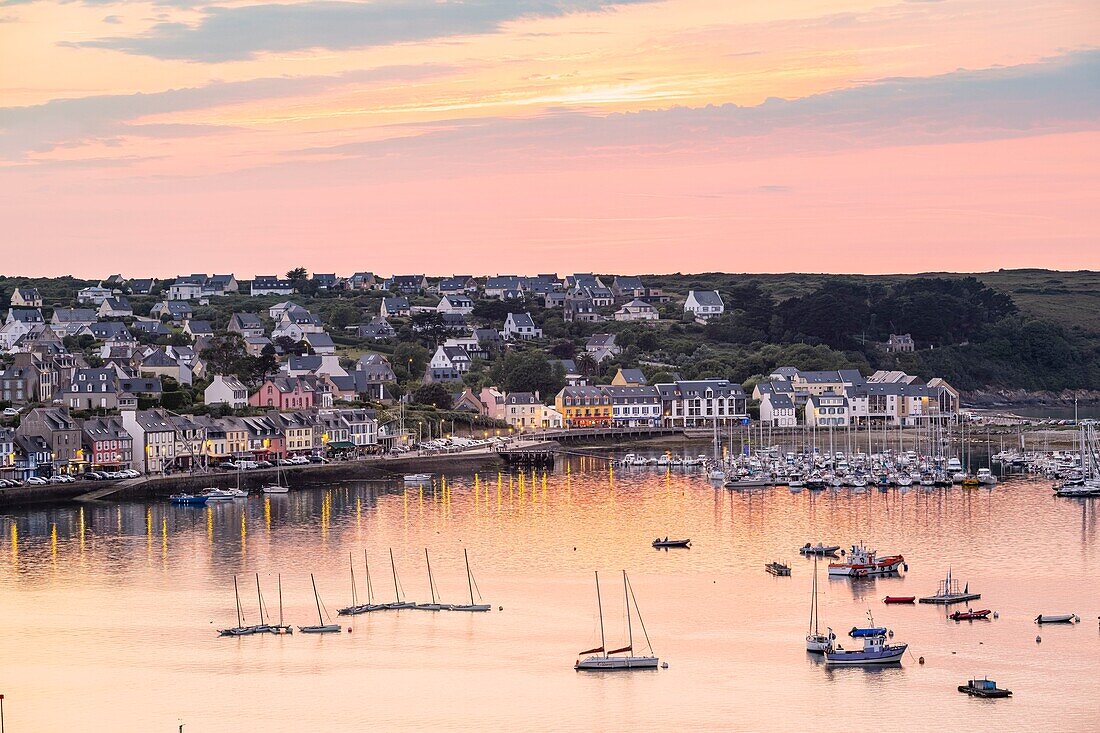 France, Finistere, Armorica Regional Natural Park, Crozon Peninsula, Camaret-sur-Mer at dusk\n