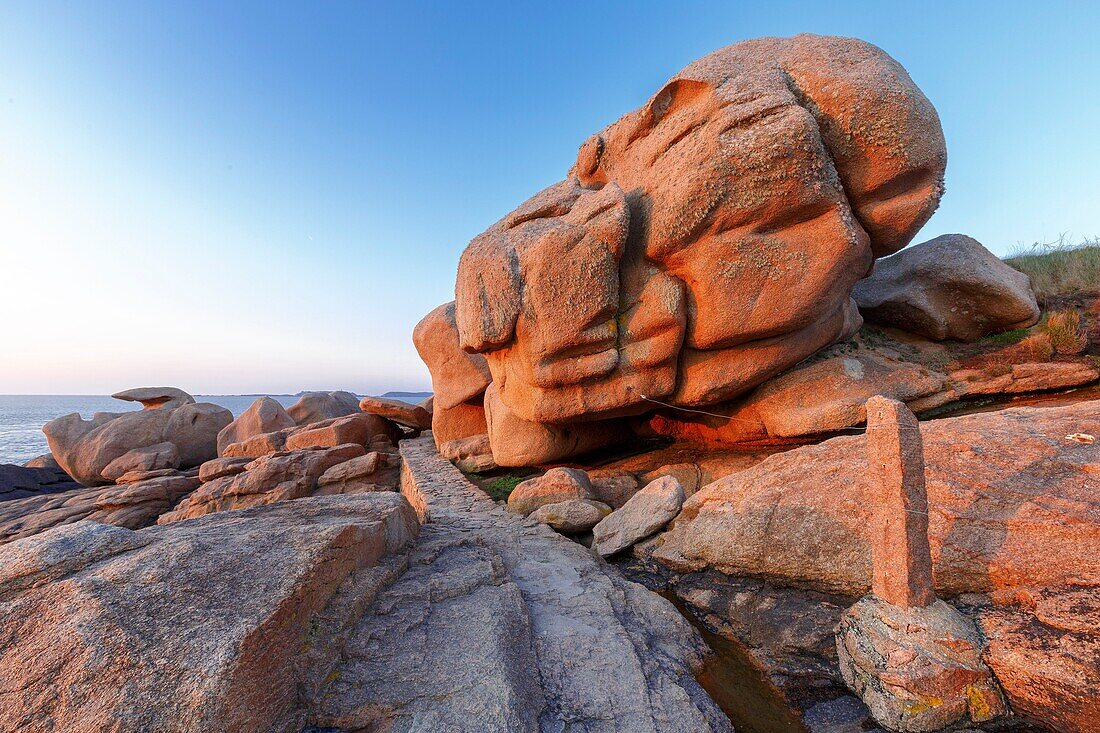 France, Cotes d'Armor, Pink Granite Coast, Perros Guirec, on the Customs footpath or GR 34 hiking trail, the rocks at Ploumanac'h point\n