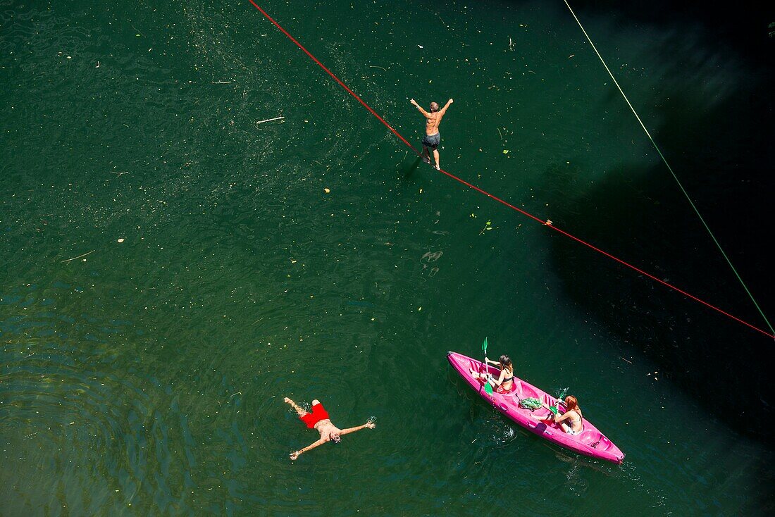 Frankreich, Ardeche, Berrias et Casteljau, der Chassezac, Mazet Plage, Ardeche Slackline Treffen