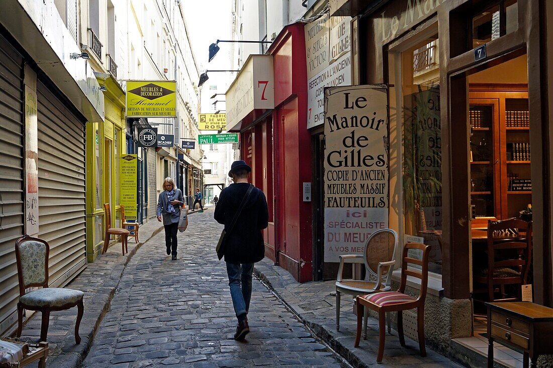 France, Paris, Faubourg Saint Antoine district, Passage du Chantier (alleyway)\n