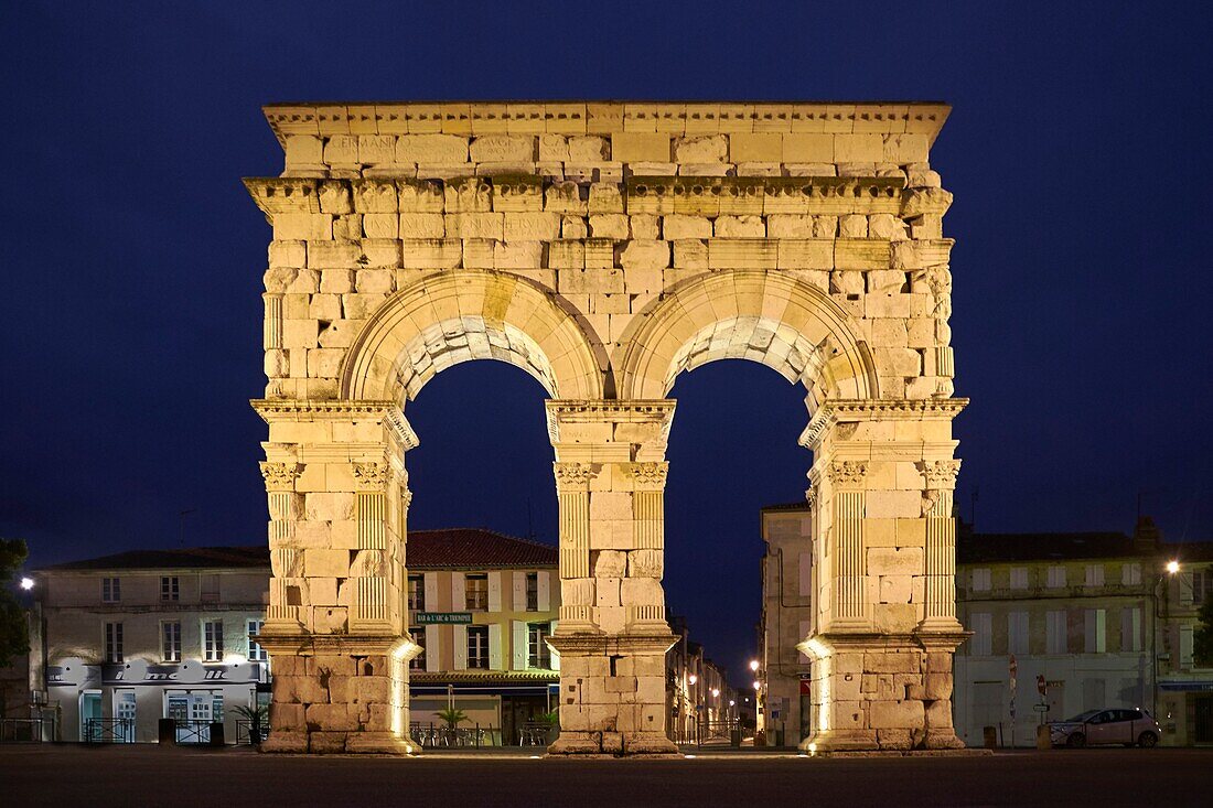 France, Charente Maritime, Saintonge, Saintes, the Arch of Germanicus built around 18-19 AD dedicated to the emperor Tiberius\n