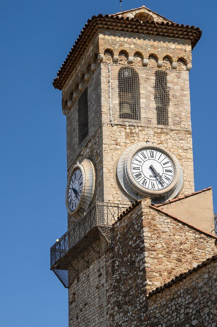 France, Alpes-Maritimes , Cannes, Suquet district and bell tower of the church Notre dame d'Espérance\n