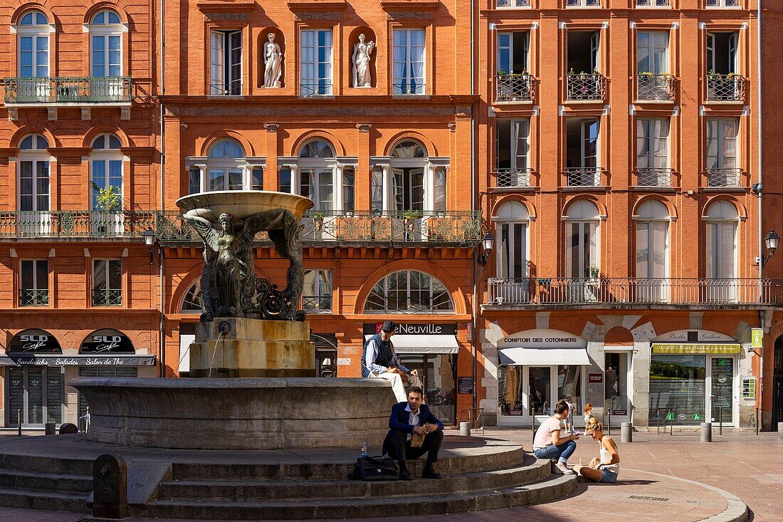 Frankreich, Haute Garonne, Toulouse, Place de la Trinité, Springbrunnen