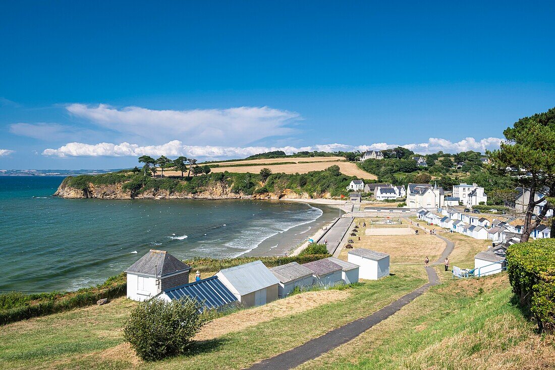 France, Finistere, Douarnenez, Ris beach and its beach cabins from the early 20th century\n