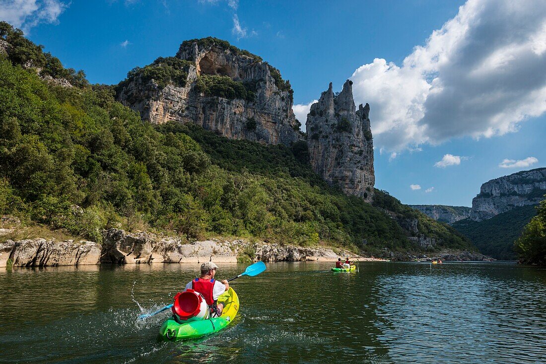 France, Ardeche, Reserve Naturelle des Gorges de l'Ardeche, Saint Remeze, Rocher de la Cathedrale\n