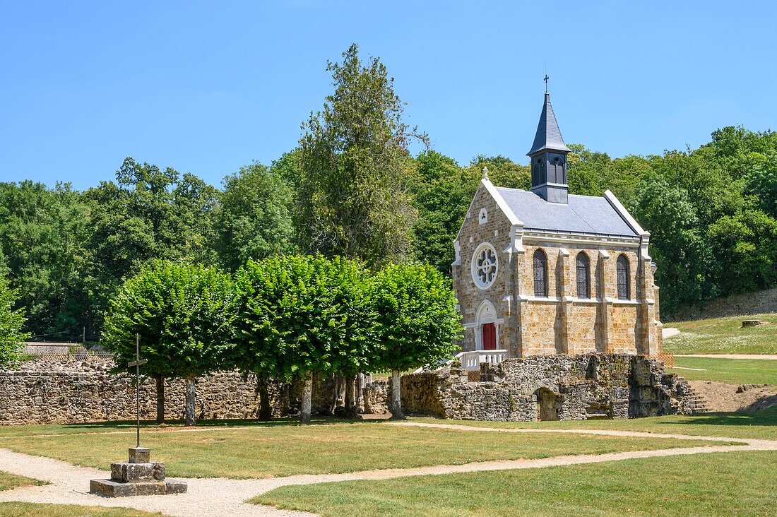 France, Yvelines, haute vallée de Chevreuse natural regional park, Magny les hameaux, Port Royal des champs Cistercian abbey founded in 1204, oratory and ruins from the ancient church\n