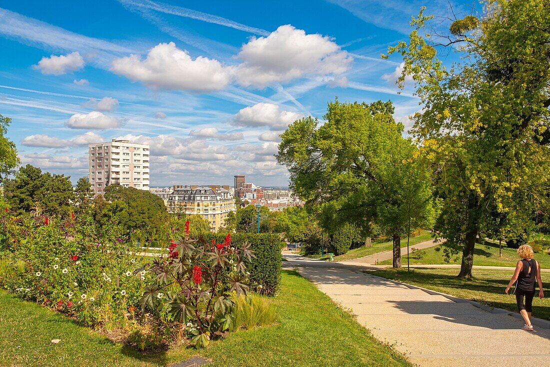 France, Paris, Parc de la Butte au Chapeau Rouge\n