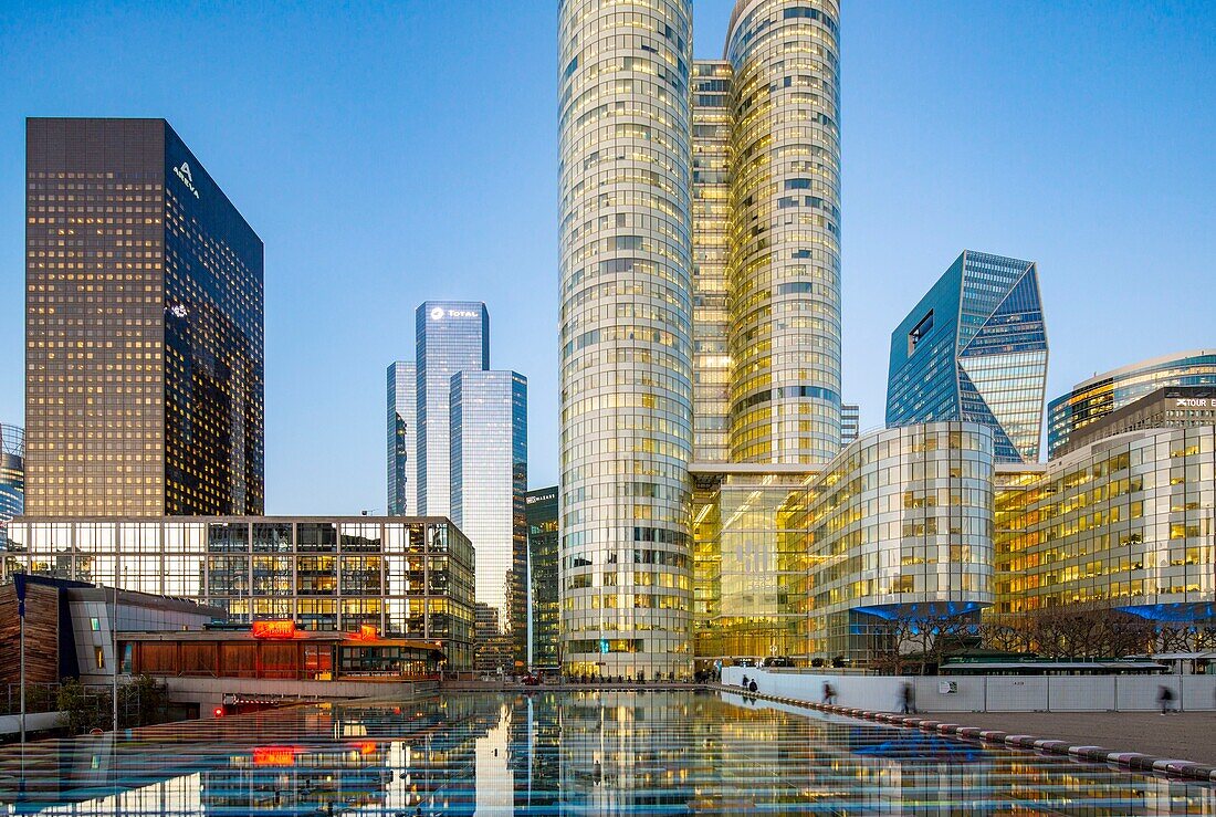 Frankreich, Hauts de Seine, La Defense, der Parvis oder die Esplanade