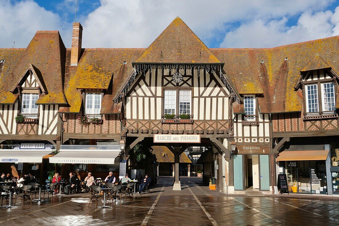 Frankreich, Calvados, Pays d'Auge, Deauville, Marktplatz