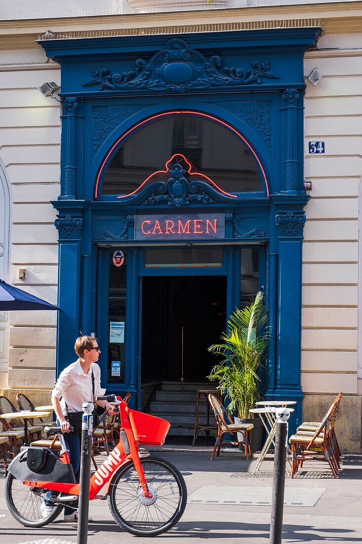 Frankreich, Paris, Pigalle-Viertel, Le Carmen, eine Cocktailbar in der Privatvilla, die Georges Bizet als Wohnsitz diente und in der er seine berühmte Oper Carmen schrieb.