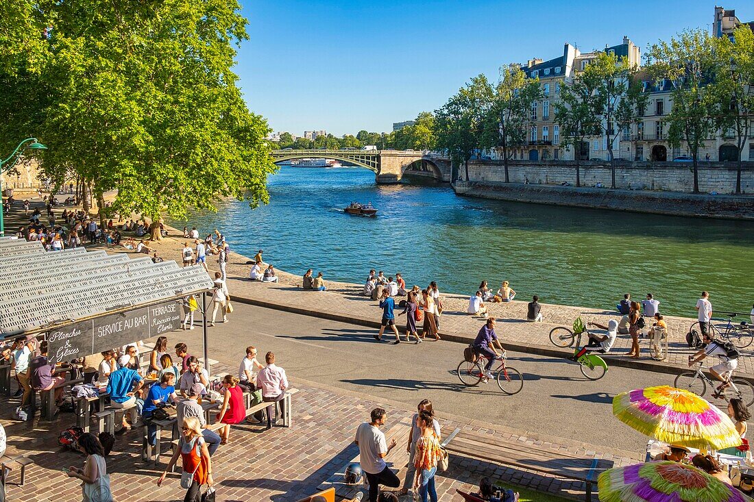 France, Paris, area listed as World Heritage by UNESCO, Rives de Seine park, the Nautes\n