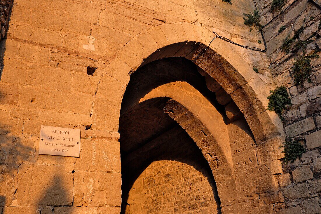 Frankreich, Vaucluse, Vaison la Romaine, die Oberstadt, Glockenturm aus dem 14. Jahrhundert, ehemaliges Rathaus