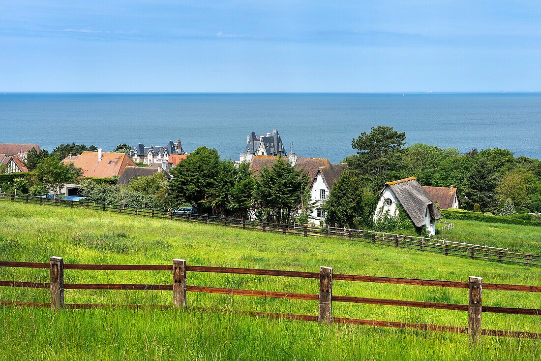 Frankreich, Calvados, Benerville sur Mer, Blick auf die Straße von Touques