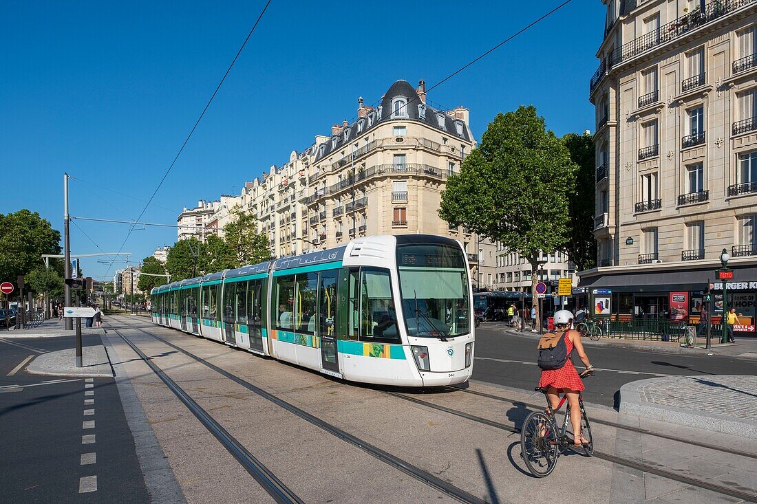 France, Paris, Porte de Clichy, Bessieres bld, T3 tramway station\n