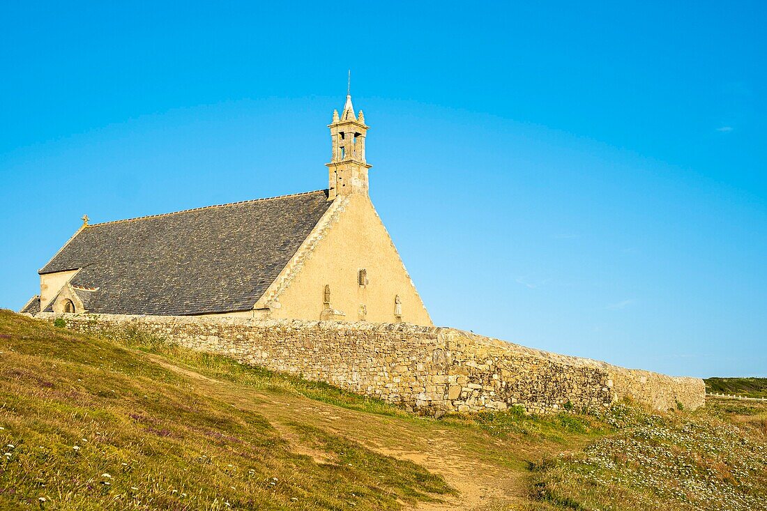 Frankreich, Finistere, Cleden-Cap-Sizun, Pointe du Van, Kapelle Saint-They